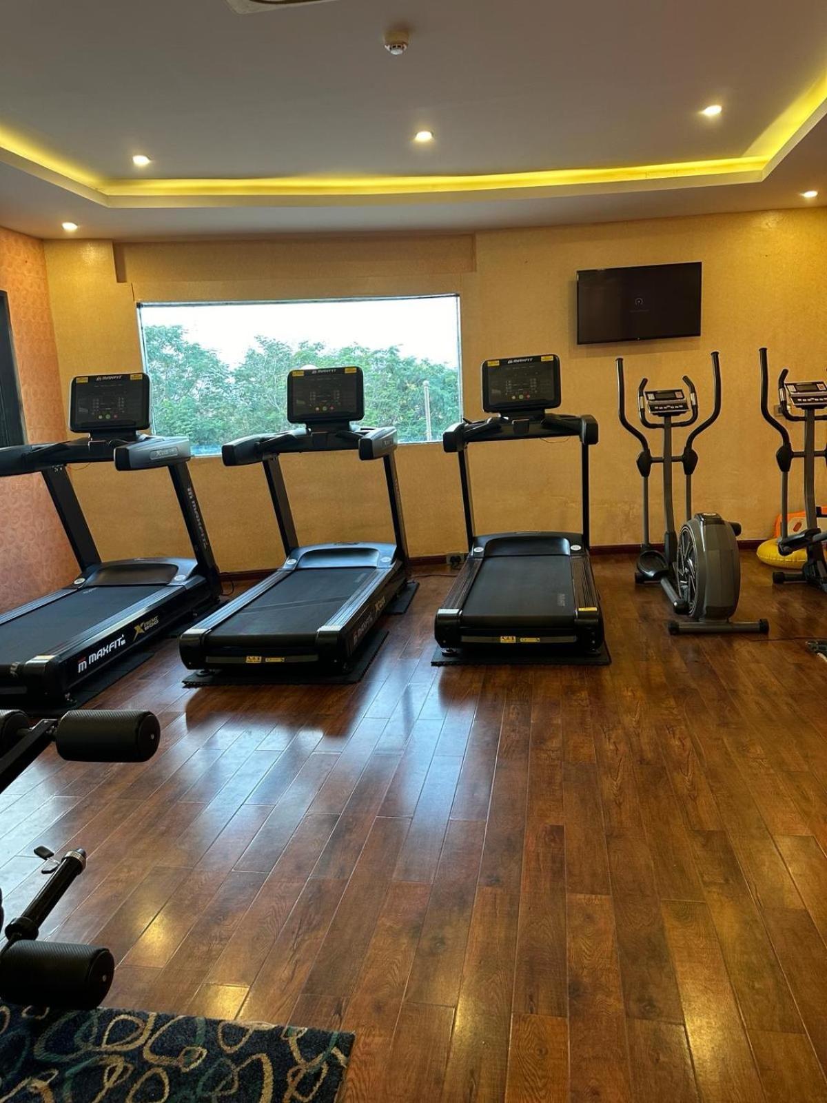 Fortune Select Grand Ridge, Tirupati - Member Itc Hotels' Group Esterno foto The gym at the hotel