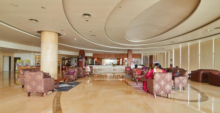 Fortune Select Grand Ridge, Tirupati - Member Itc Hotels' Group Esterno foto The lobby of the hotel